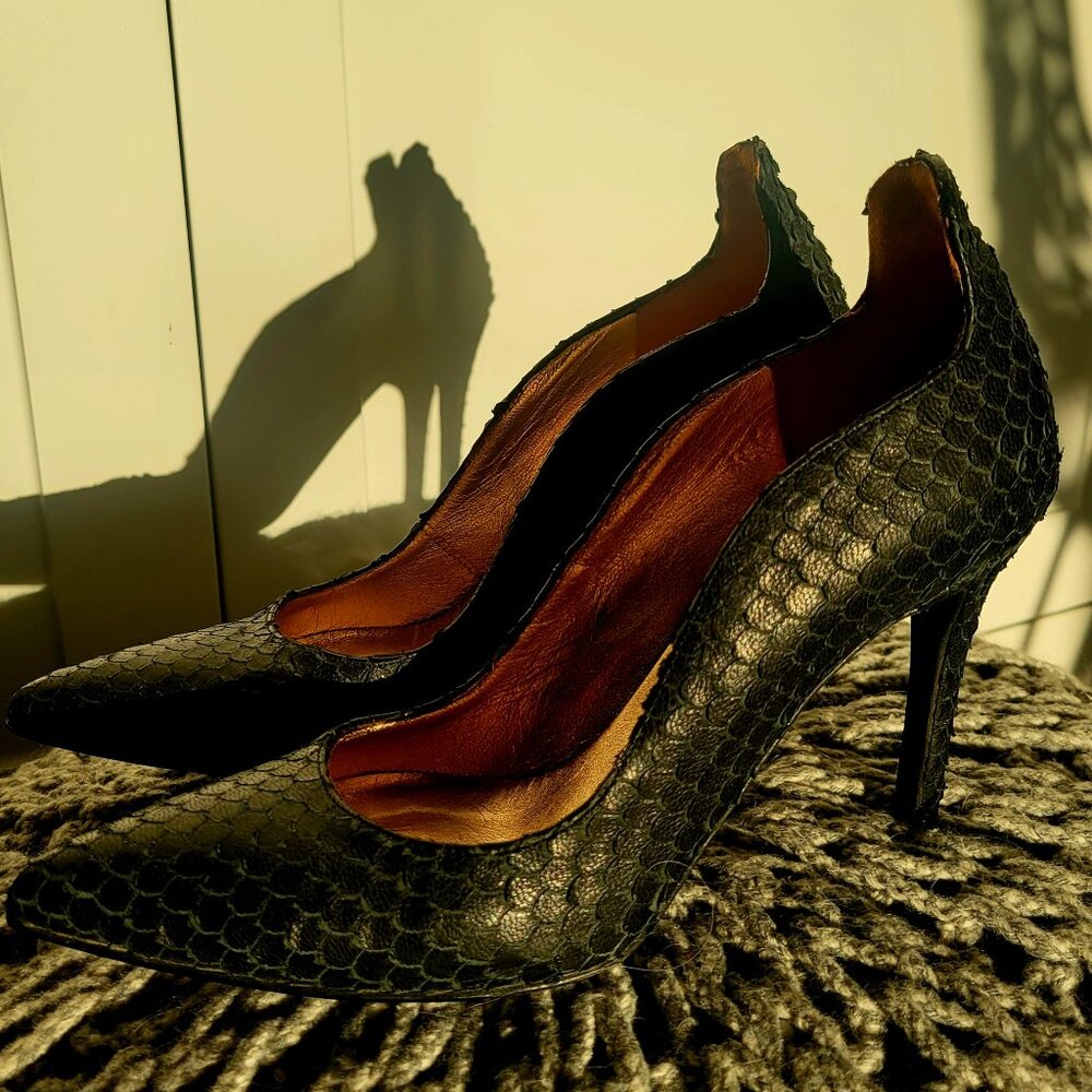 Paris boutique Ann Tuil heels